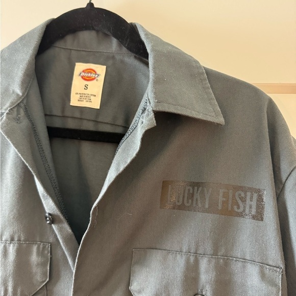 Dickies Work Shirt Small Button Down Gray Lucky Fish Utility Top novelty - Picture 5 of 14